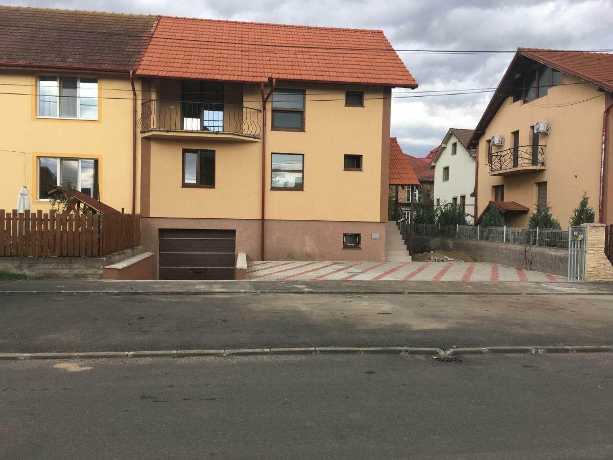 Casa In Zona Linistita, Campia Turzii Villa Bagian luar foto